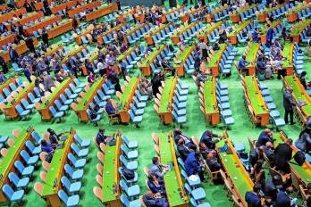 Sillas vacías en la Asamblea General de la ONU.