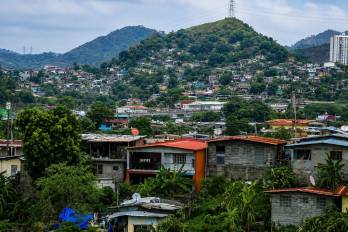 El proyecto busca conectar comunidades de San Miguelito con la red del Metro de Panamá mediante un sistema de transporte por cable.