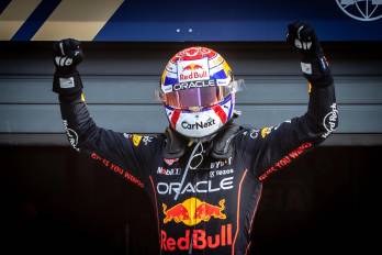 Con esta victoria, el tricampeón mundial de Red Bull Racing rompe su sequía en la temporada y reafirma su vigencia en la Fórmula 1.