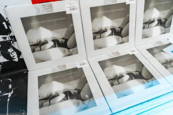 “The Tortured Poets Department” es el nuevo álbum de Swift que cuenta con 31 canciones y ha roto récords desde su primer día publicado.