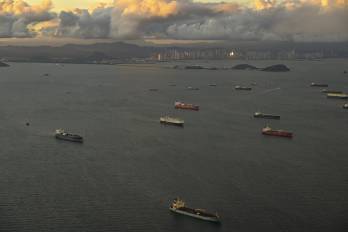El 30 de julio de 2023 el Canal de Panamá redujo a 32 los tránsitos de naves por culpa del fenómeno El Niño.