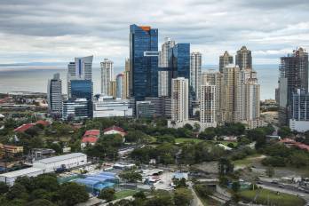 Gobierno propone impuesto a multinacionales sin sustancia económica