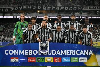 Kadir Barría en el 11 titular del Botafogo que enfrentó al Independiente Petrolero.