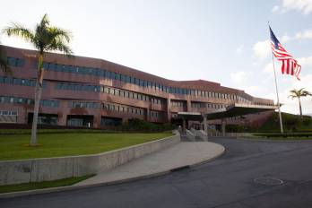 Sede de la Embajada de los Estados Unidos en Caracas, punto céntrico donde se concentrarán los aterrizajes de las dos aeronaves autorizadas.