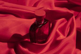 Imagen ilustrativa. El perfume para mujer retirado por el Ministerio de Salud mantenía un registro sanitario vigente en Panamá hasta 2029.