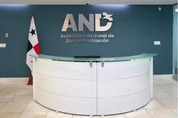 Roxana Méndez, directora de la Autoridad Nacional de Descentralización, durante las vistas presupuestarias para la vigencia fiscal 2027.