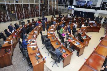 El proyecto establece un protocolo para la conservación y acceso al material audiovisual registrado, asegurando su uso exclusivo en investigaciones legales y administrativas.