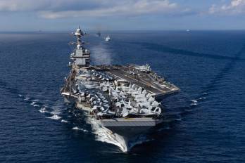 Fotografía cedida el pasado 30 de octubre por la Marina de los Estados Unidos del portaviones USS Gerald R. Ford (CVN 78), el más grande del mundo navegando y que está camino al Caribe.