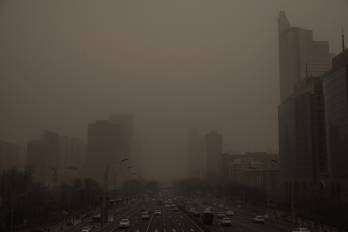 Imagen de archivo de contaminación en Pekín, China.