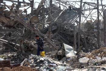 Daños provocados por los ataques de Israel y Estados Unidos en Teherán.