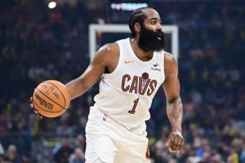 James Harden, es agente libre tras rechazar una opción de renovación por $42,3 millones.