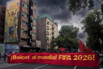 Varias organizaciones, con el apoyo de la ciudadanía mexicana, han amenazado con acciones de boicot a la Copa Mundial de la FIFA, refutando las afirmaciones de la presidenta Claudia Sheinbaum y del presidente de la FIFA, Gianni Infantino, de que la situación en el país es normal.