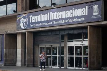 Fotografía de archivo de la entrada del Aeropuerto Internacional de Maiquetía Simón Bolívar, en La Guaira (Venezuela). EFE/ Ronald Peña