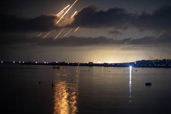 Misiles iraníes sobre la Franja de Gaza antes de atacar objetivos dentro de Israel, el 15 de junio de 2025.