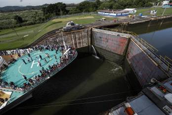 Para el exadministrador panameño, el Canal de Panamá es una ruta vital y estratégica para el comercio mundial.