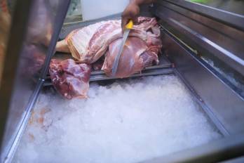‘Esto lleva meses’: vendedores del mercado San Felipe Neri reclaman tras pérdidas por falta de mantenimiento