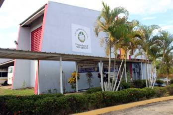 Imagen del centro regional de Aguadulce de la Universidad de Panamá.