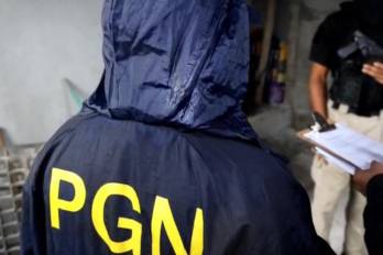 Según la investigación, iniciada en 2024, presuntamente se ofreció y entregó dinero a servidores públicos de la DGI.