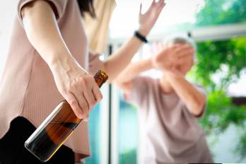 Familia frente al consumo de drogas: análisis de su impacto y prevención