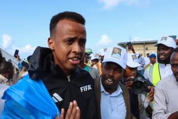 El árbitro somalí Omar Abdulkadir Artan.