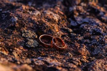 Foto ilustrativa de dos anillos