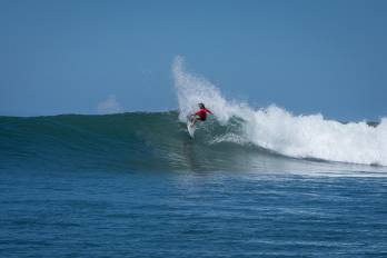 La atleta surfista Samanta Alonso