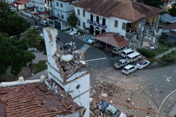 La funcionaria también indicó que se han evaluado más de 426 residencias con distintos niveles de afectación, desde daños leves hasta destrucción total.
