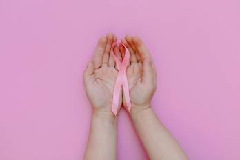 El cáncer de mama mata a cientos de panameñas cada año.