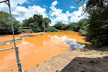 El río La Villa contiene 24 pesticidas activos; seis son cancerígenos y ocho alteran el sistema endocrino, según datos del MIDA.