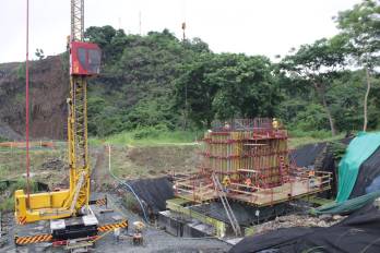 Andrade confirmó que el Cuarto Puente sobre el Canal de Panamá avanza en un 24% de ejecución y mantiene como meta su inauguración en 2028, durante la administración del presidente José Raúl Mulino.