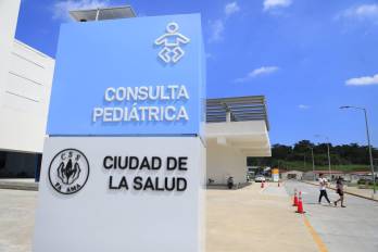 La menor fue trasladada el pasado miércoles a la Ciudad de la Salud, debido a la gravedad de su herida.