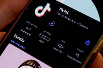 El mensaje de TikTok en los dispositivos de los usuarios apareció aproximadamente una hora y media antes de la entrada en vigor de la ley.