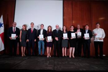 Con excepción de Rómulo Roux, los demás siete aspirantes a la Presidencia fueron representados por el candidato a la vicepresidencia y figura de la campaña.