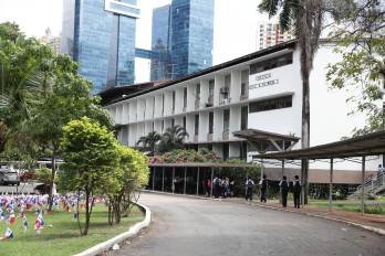 El Instituto José Antonio Remón Cantera fue escenario del incidente ocurrido durante los desfiles patrios del 10 de noviembre.