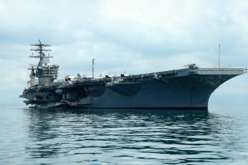 El superportaaviones de propulsión nuclear de la Armada de los Estados Unidos se encuentra en aguas panameñas.