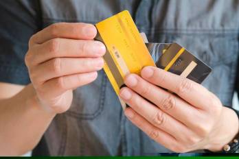 APC Experian aconseja a los cuentahabiente no endeudar más del 40% de la tarjeta de crédito.
