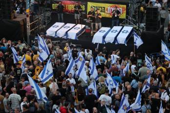 El Ministerio de Salud de Israel informó que los resultados de la autopsia indican que los rehenes murieron por impactos de bala.