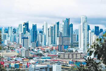 Panamá avanza en democracia mientras América enfrenta retrocesos