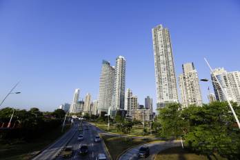 Vista general este martes de la Ciudad de Panamá (Panamá).