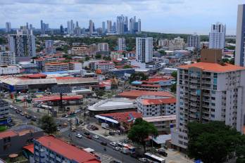 Vista panorámica desde la Vía España en dirección a Costa del Este.