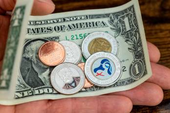El 54 % de los cotizantes activos de la CSS ganan menos de $1.000 por mes, lo que indica una concentración significativa en los rangos salariales más bajos.