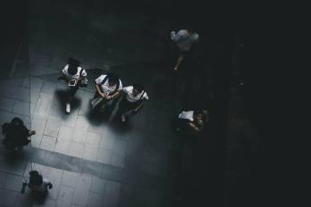La salud mental de niños y adolescentes exige atención temprana, acompañamiento familiar y una respuesta más sólida desde las escuelas.