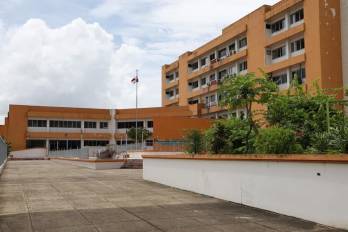 El dolor de un padre tras perder a su esposa e hijos por fallas en el sistema hospitalario