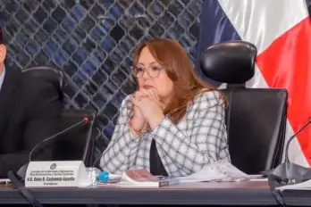 Dana Castañeda, presidenta de la Comisión de Credenciales-