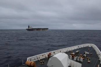 El presidente Donald Trump afirmó que Venezuela transferirá entre 30 y 50 millones de barriles a EE. UU., un anuncio con impacto en flujos globales y en el vínculo energético con Asia.