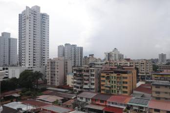 Miles de edificios esperan ser inspeccionados en la ciudad.