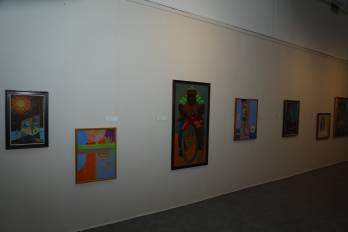 Al ingresar por la puerta de entrada del Museo de Arte Contemporáneo (MAC Panamá), el espectador tiene la oportunidad de adentrarse en una de las pioneras del arte surrealista en Panamá.