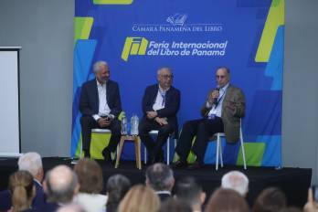 La historia y el proceso que llevó al Canal de Panamá a manos panameñas fueron el centro de un conversatorio en la FIL Panamá 2026.