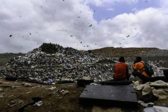 El vertedero de Cerro Patacón sigue siendo foco de contaminación y riesgo sanitario para las comunidades cercanas.