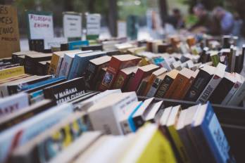 Ferias, libros y las huellas para el futuro